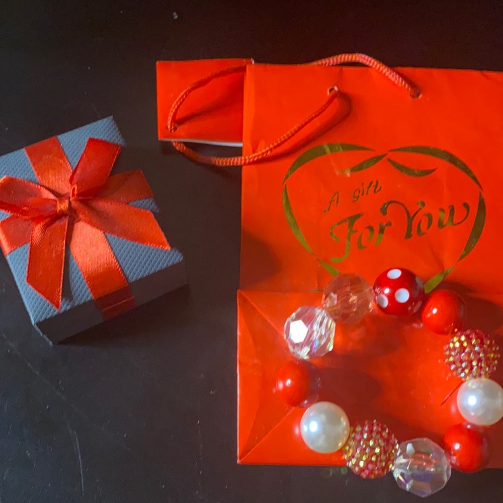 Be My Valentine bracelet by: Lisa Johnson